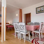 Marjetka Charming Apartament Rab Town