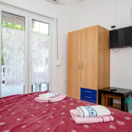Marjetka Charming Apartament Rab Town